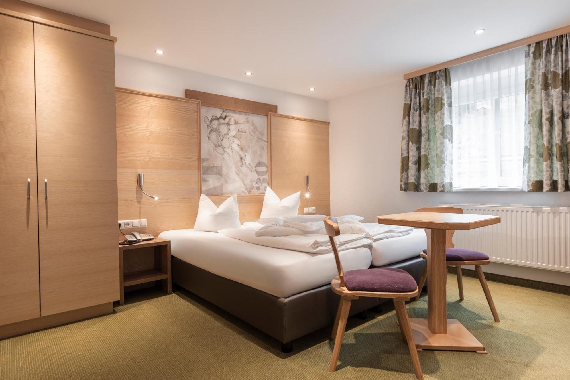 Schmid Rooms & Apartments Ischgl Ngoại thất bức ảnh