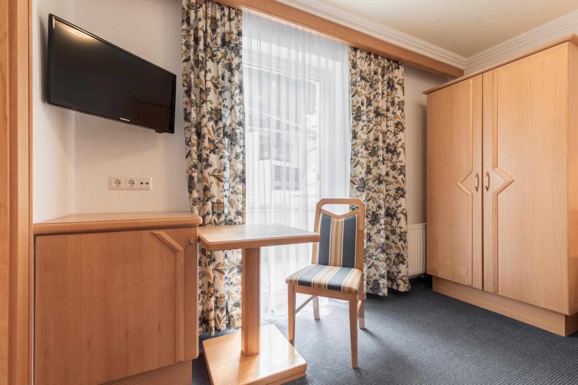 Schmid Rooms & Apartments Ischgl Ngoại thất bức ảnh