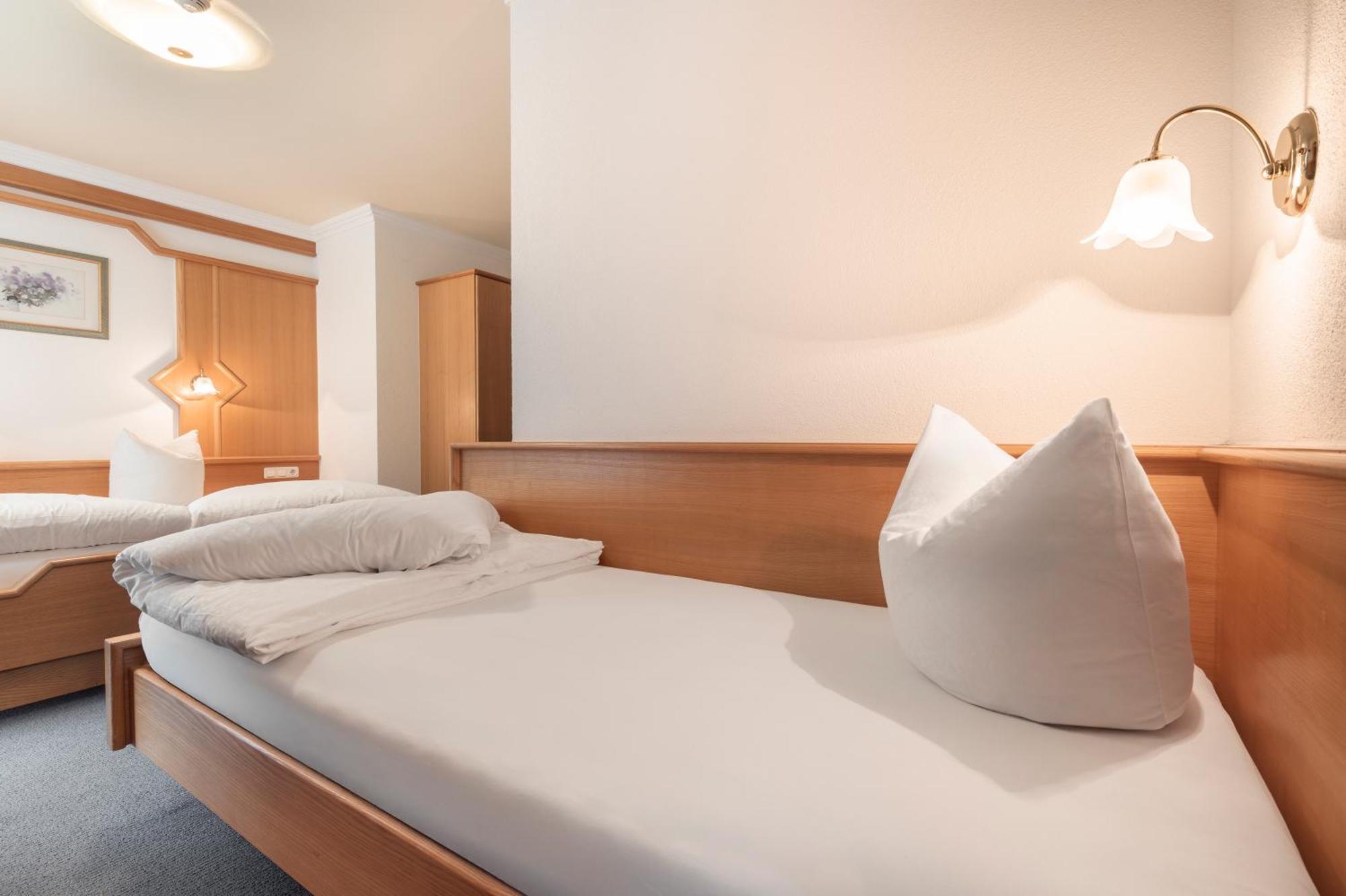 Schmid Rooms & Apartments Ischgl Ngoại thất bức ảnh