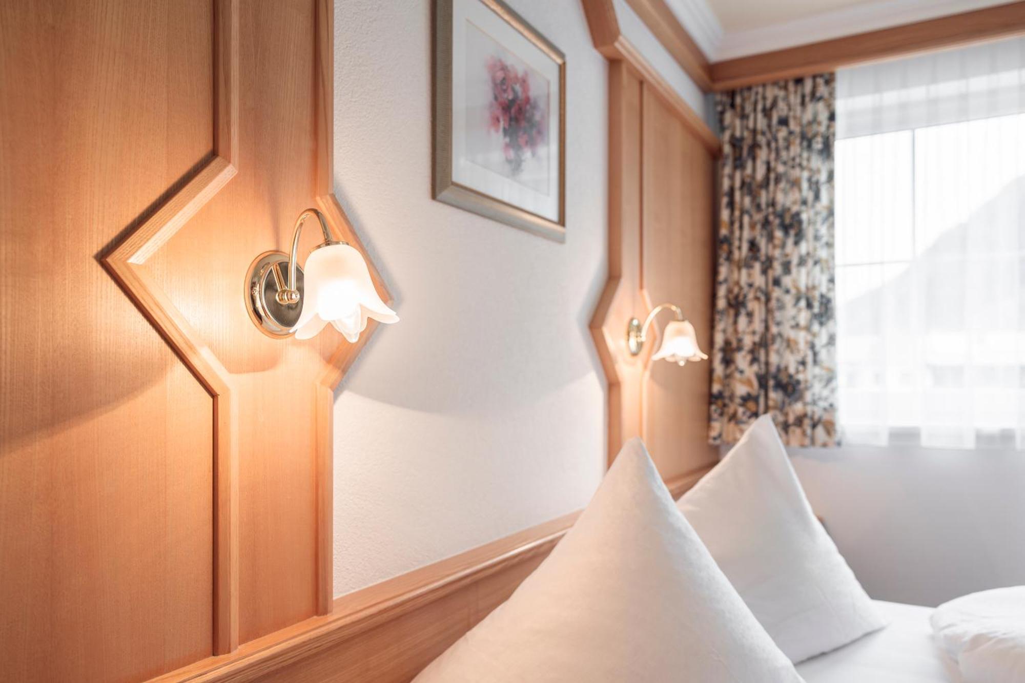 Schmid Rooms & Apartments Ischgl Ngoại thất bức ảnh